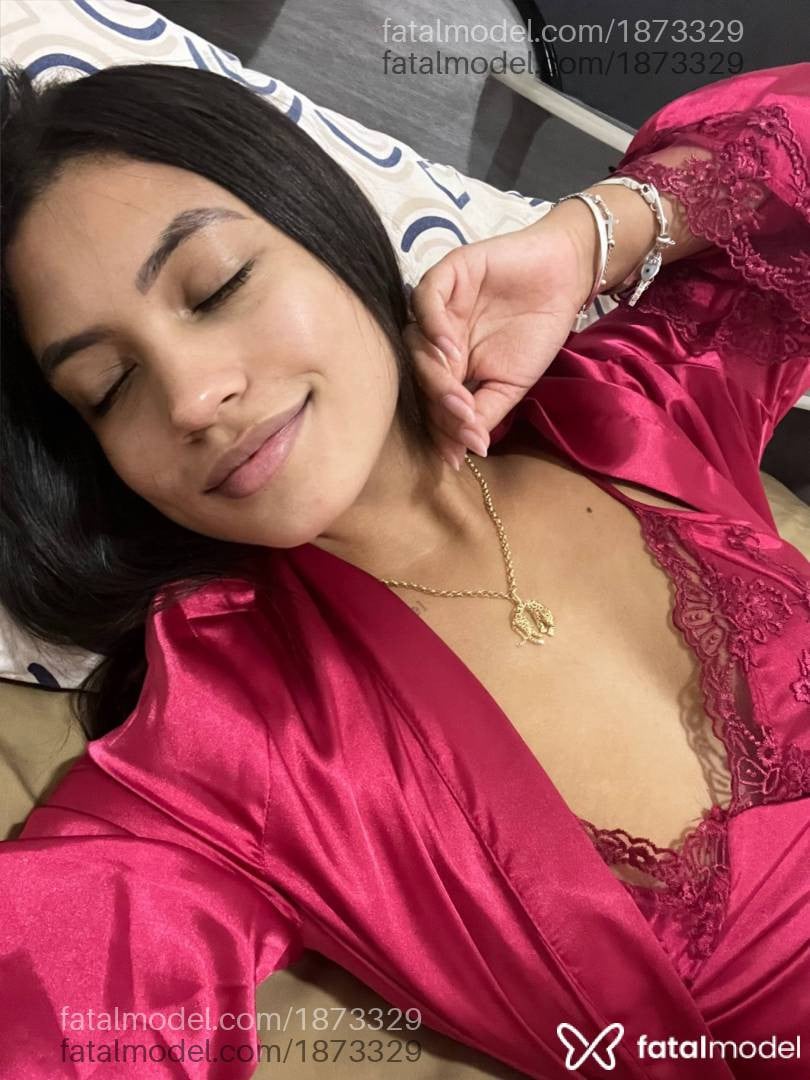 Acompanhante mulher com cabelo castanho de olhos pretos em Itabira - Bruna