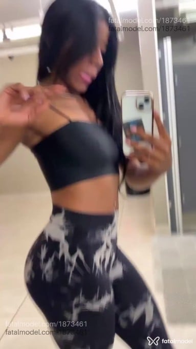 Acompanhante mulher morena (o) de olhos pretos em Brasília - Isadora