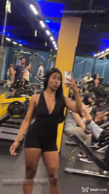 Acompanhante mulher morena (o) de olhos pretos em Brasília - Isadora