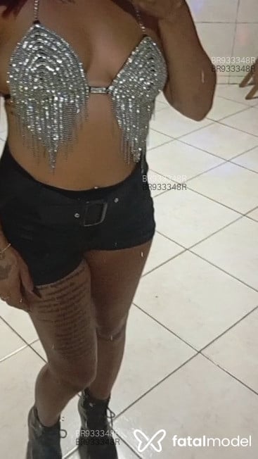 Acompanhante mulher ruiva (o) de olhos castanhos em Curvelo - ísis Ruby