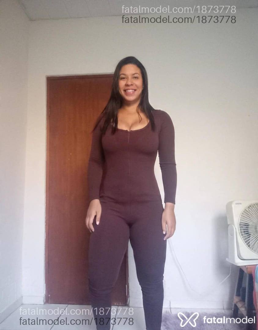 Acompanhante mulher morena (o) de olhos pretos em Patrocínio - Emilly Assis