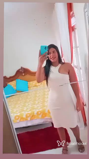 Acompanhante mulher morena (o) de olhos pretos - Emilly Assis