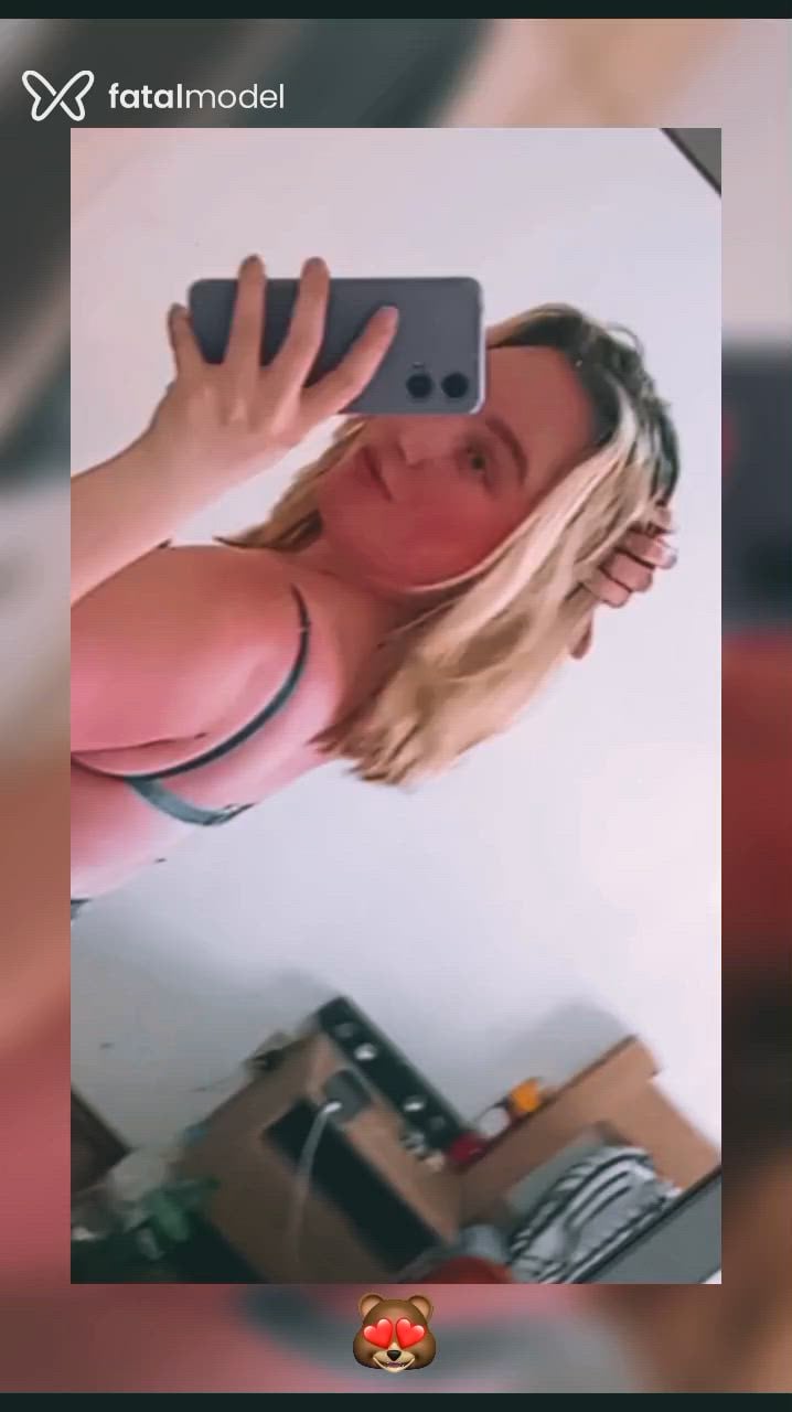 Acompanhante mulher loira (o) de olhos azuis - Gabriela