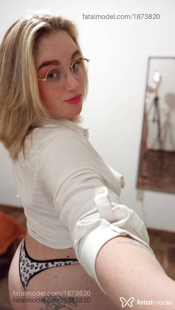 Acompanhante mulher loira (o) de olhos azuis em Bento Gonçalves Acompanhante mulher loira (o) de olhos azuis em Bento Gonçalves - Gabriela
