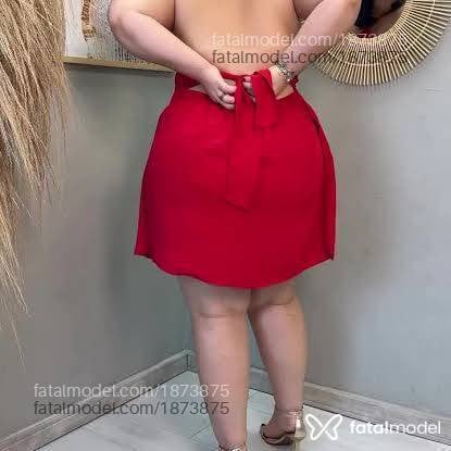 Acompanhante mulher morena (o) de olhos verdes - Flavia PluSize