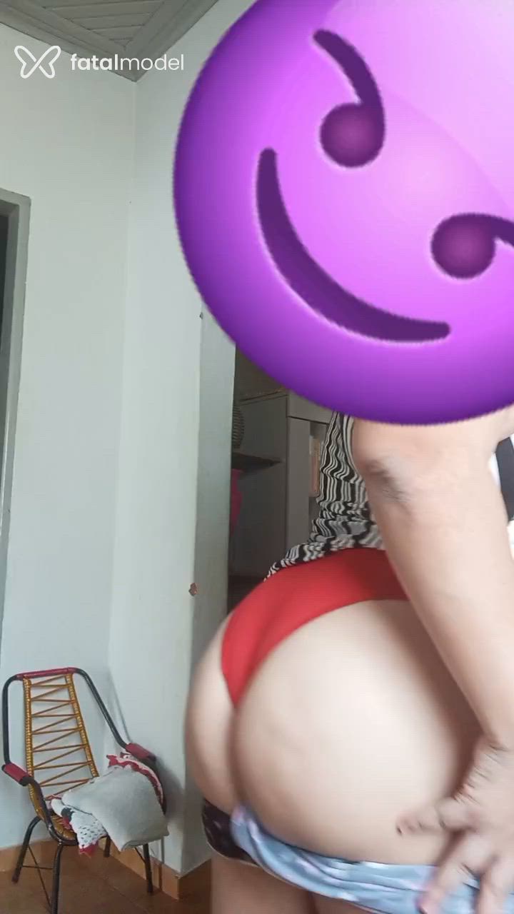 Acompanhante mulher morena (o) de olhos verdes - Flavia PluSize