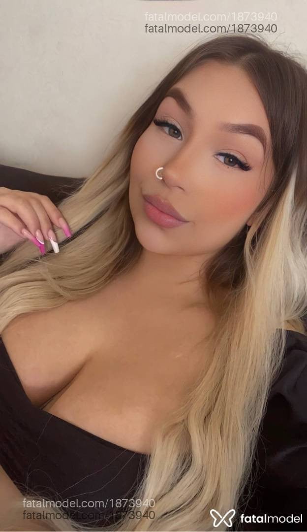 Acompanhante mulher loira (o) de olhos verdes - Melanie