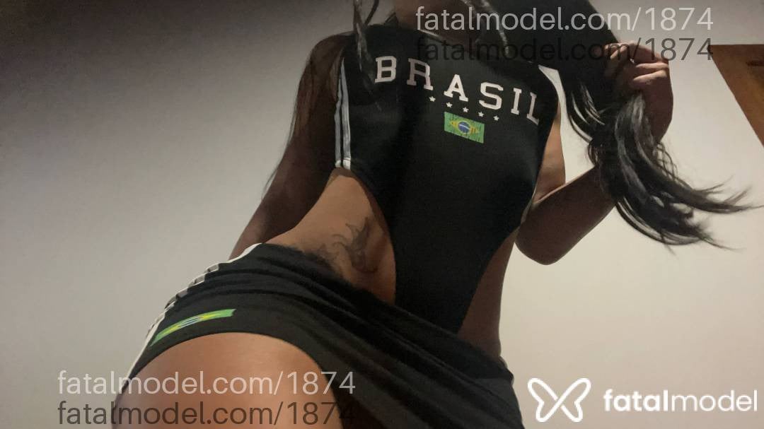 Acompanhante mulher trans com cabelo castanho de olhos castanhos em Bento Gonçalves - Labelly