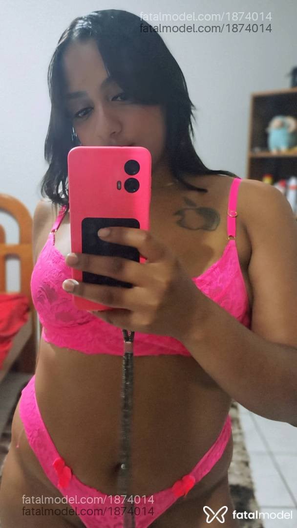 Acompanhante mulher morena (o) de olhos castanhos em Itapema - Vivian Ribeiro