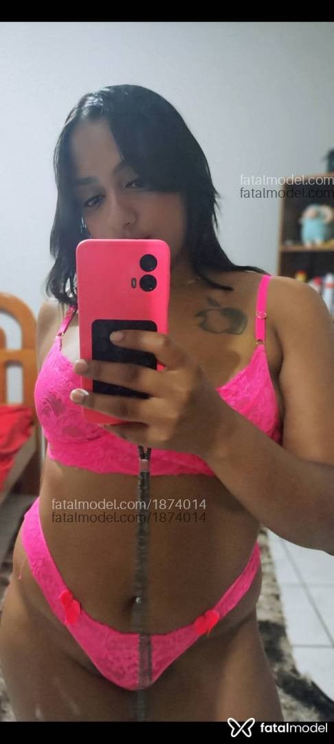 Acompanhante mulher morena (o) de olhos castanhos em Itapema - Vivian Ribeiro