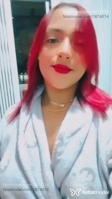 Acompanhante mulher morena (o) de olhos castanhos em Itapema - Vivian Ribeiro
