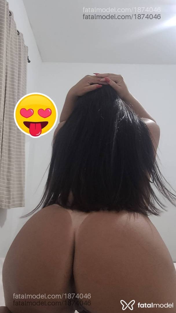 Acompanhante mulher com cabelo castanho de olhos castanhos - Cristal Acompanhante mulher com cabelo castanho de olhos castanhos - Cristal