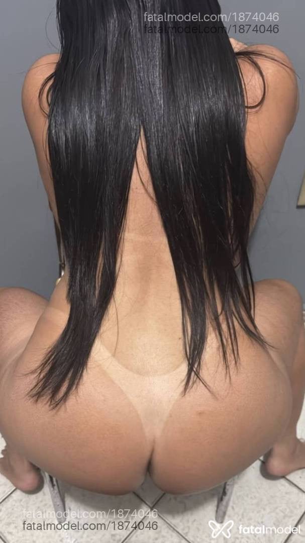 Acompanhante mulher com cabelo castanho de olhos castanhos - Cristal