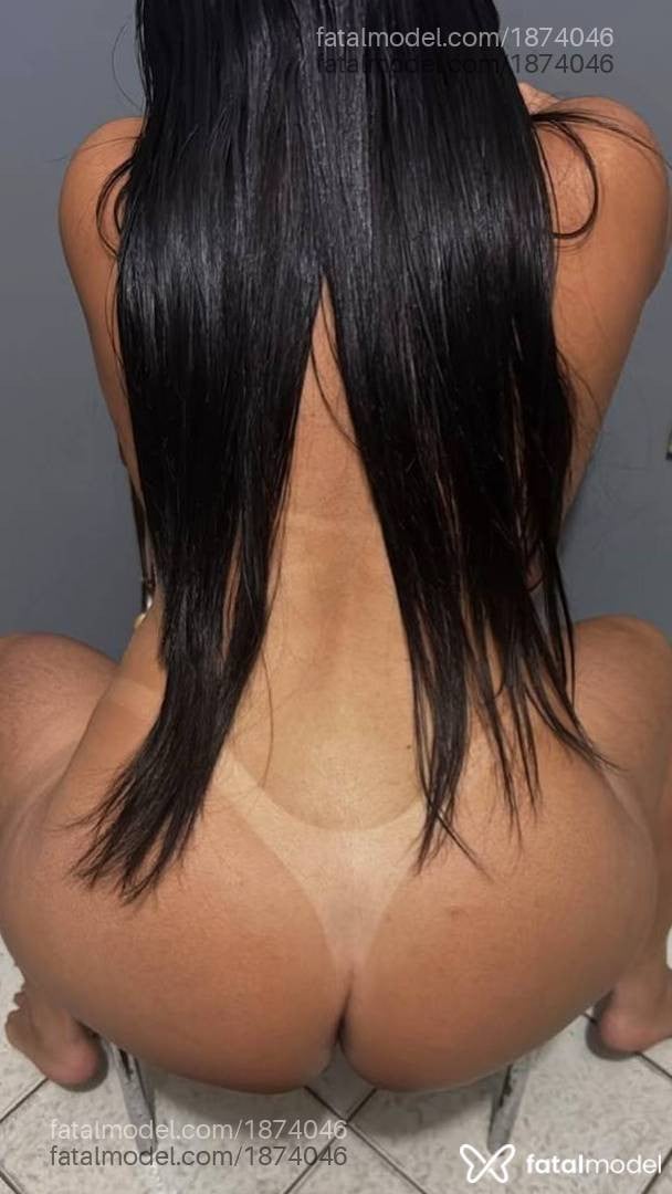 Acompanhante mulher com cabelo castanho de olhos castanhos - Cristal