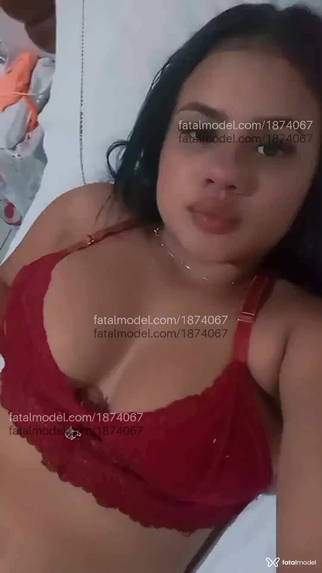 Acompanhante mulher morena (o) de olhos pretos em Querência Acompanhante mulher morena (o) de olhos pretos em Querência - Clara