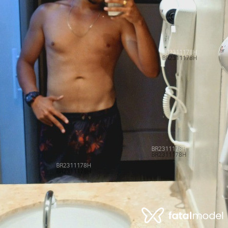 Acompanhante homem morena (o) de olhos castanhos em Ubatuba Acompanhante homem morena (o) de olhos castanhos em Ubatuba - Bodysplash