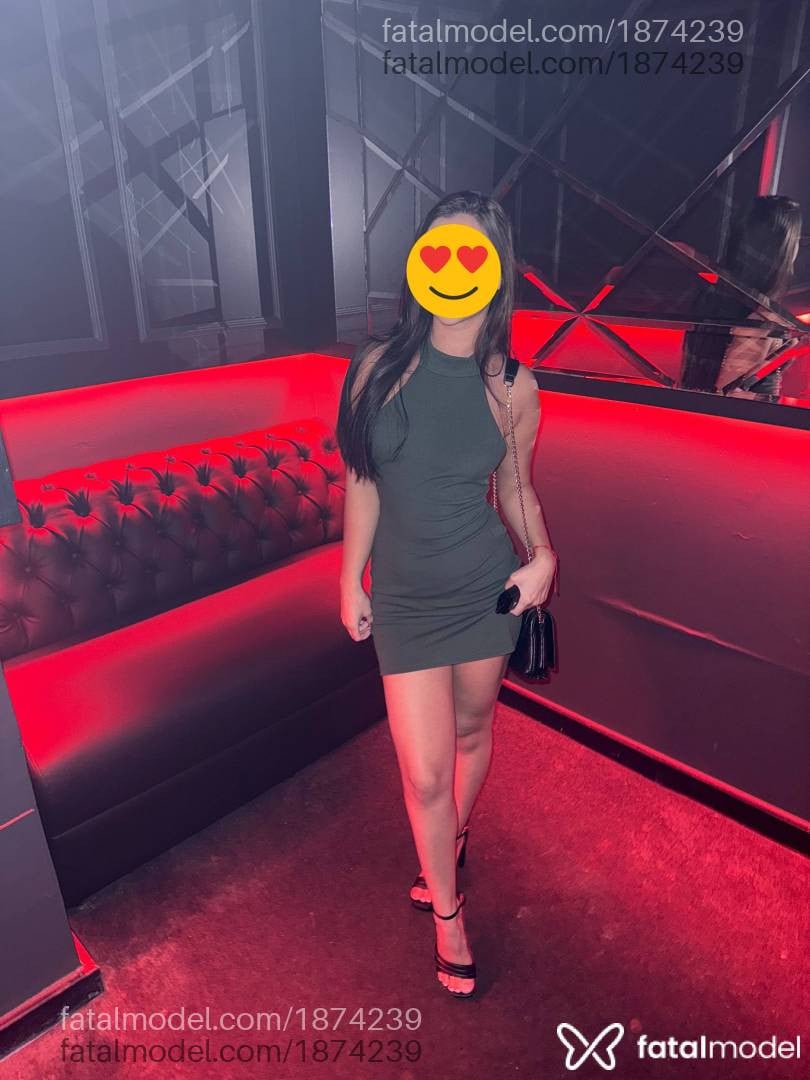Acompanhante mulher morena (o) de olhos mel em Goiânia Acompanhante mulher morena (o) de olhos mel em Goiânia - Lívia