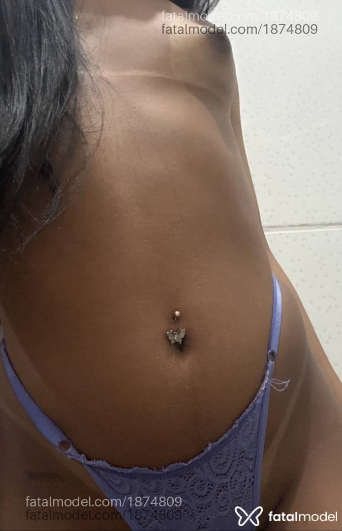 Acompanhante mulher trans morena (o) de olhos castanhos - Layss