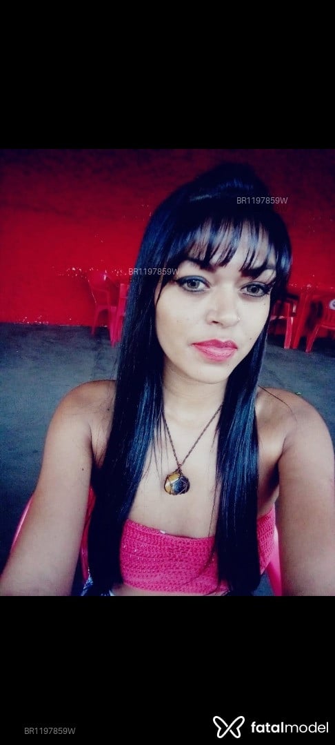 Acompanhante mulher com cabelo castanho de olhos pretos em Cuiabá Acompanhante mulher com cabelo castanho de olhos pretos em Cuiabá - Valkiria