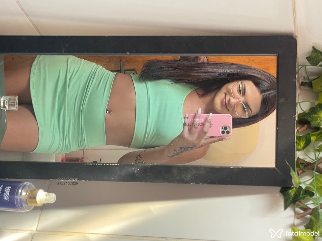 Acompanhante mulher trans morena (o) de olhos pretos em São Paulo - Agatha Santos