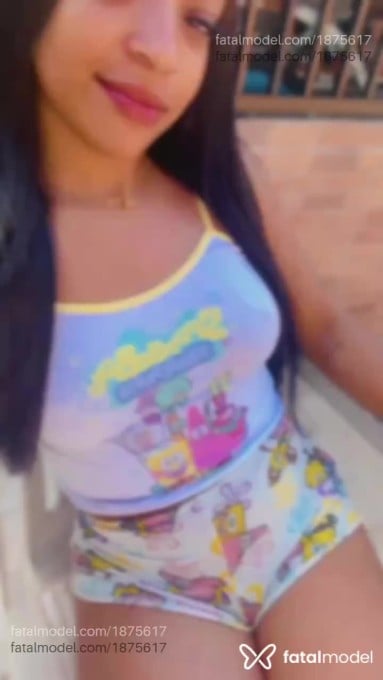 Acompanhante mulher com cabelo castanho de olhos castanhos - Juh