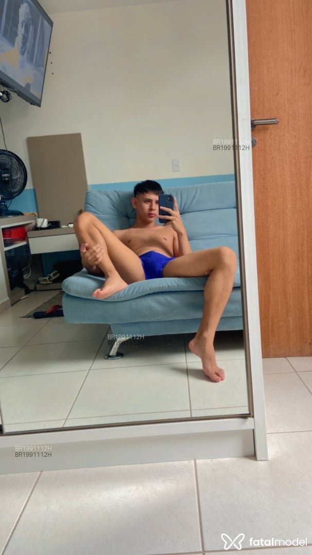 Acompanhante homem morena (o) de olhos pretos em Florianópolis - novinhos