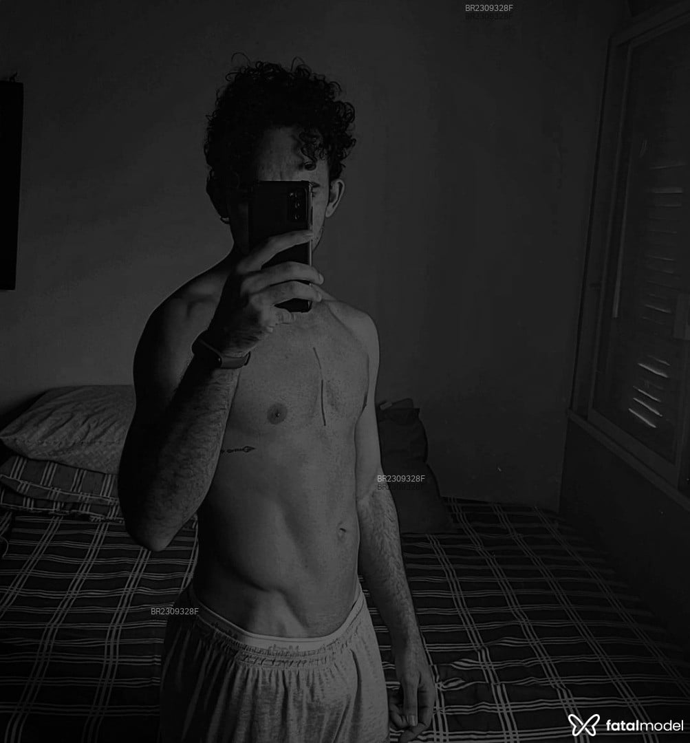 Acompanhante homem com cabelo castanho de olhos castanhos em São Paulo Acompanhante homem com cabelo castanho de olhos castanhos em São Paulo - Caraspdot
