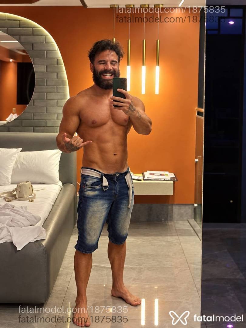 Acompanhante homem morena (o) de olhos mel - Shiva Nirvano