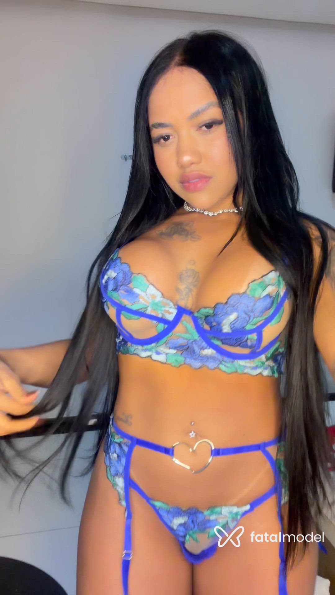 Acompanhante mulher morena (o) de olhos pretos - Musafitnesss