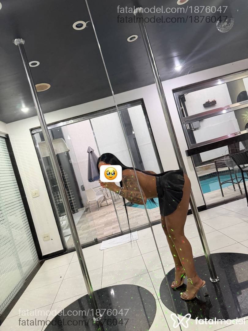 Acompanhante mulher morena (o) de olhos pretos - Musafitnesss