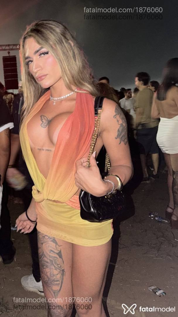 Acompanhante mulher trans loira (o) de olhos mel em Vitória Acompanhante mulher trans loira (o) de olhos mel em Vitória - Isis Velez