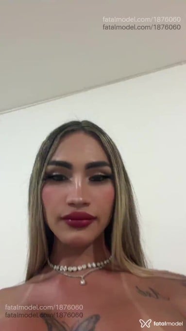 Acompanhante mulher trans loira (o) de olhos mel em Vitória Acompanhante mulher trans loira (o) de olhos mel em Vitória - Isis Velez