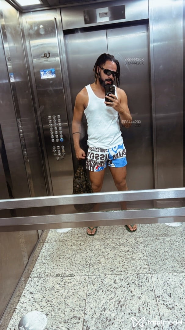 Acompanhante homem morena (o) de olhos castanhos em Cabo Frio - Yago Rocha