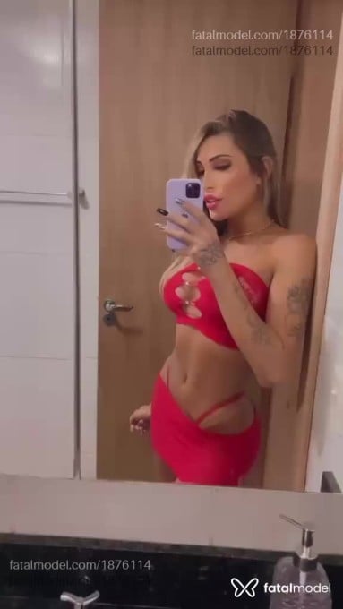 Acompanhante mulher trans loira (o) de olhos verdes em São Leopoldo Acompanhante mulher trans loira (o) de olhos verdes em São Leopoldo - Stefany