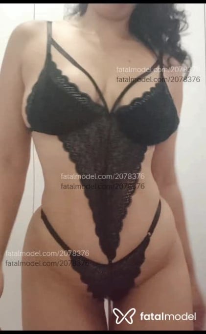 Acompanhante mulher com cabelo castanho de olhos castanhos - Liz Mello