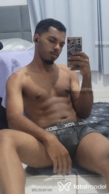 Acompanhante homem morena (o) de olhos castanhos em São Paulo Acompanhante homem morena (o) de olhos castanhos em São Paulo - Tayrone