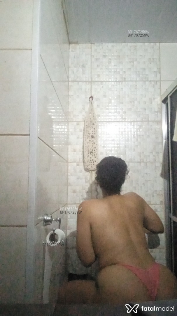 Acompanhante mulher trans morena (o) de olhos pretos - Nicolly