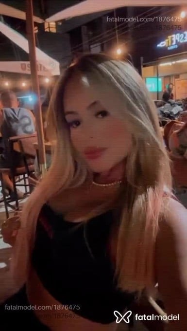 Acompanhante mulher loira (o) de olhos castanhos em Varginha Acompanhante mulher loira (o) de olhos castanhos em Varginha - Larissa