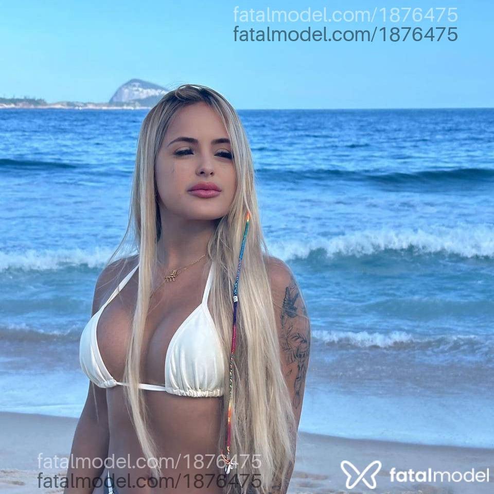 Acompanhante mulher loira (o) de olhos castanhos em Varginha Acompanhante mulher loira (o) de olhos castanhos em Varginha - Larissa