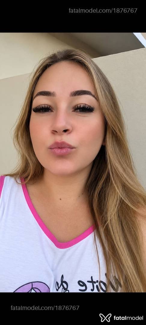 Acompanhante mulher loira (o) de olhos azuis - Bruna