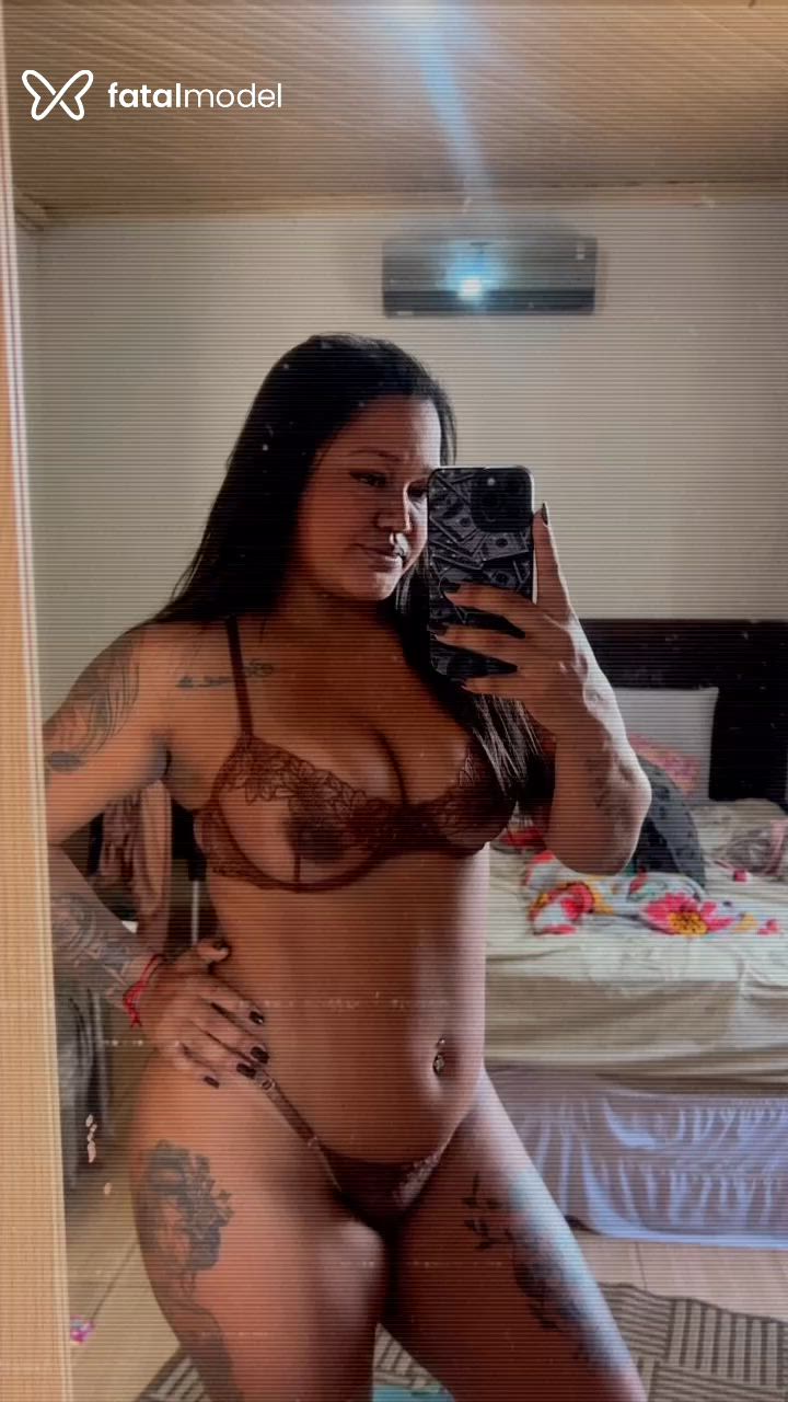Acompanhante mulher morena (o) de olhos castanhos - Paulinhaa Acompanhante mulher morena (o) de olhos castanhos - Paulinhaa