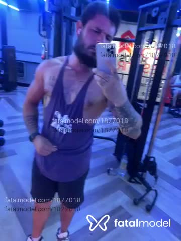 Acompanhante homem com cabelo castanho de olhos castanhos em São Paulo Acompanhante homem com cabelo castanho de olhos castanhos em São Paulo - Dmitry Padilha
