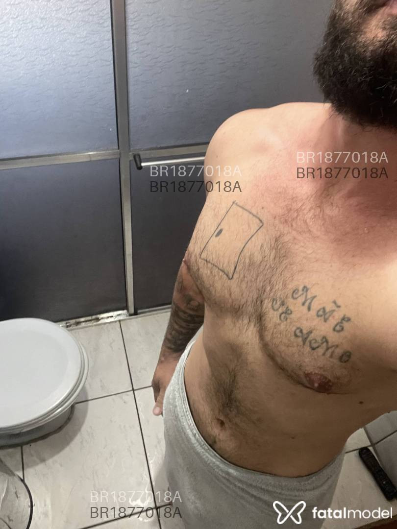 Acompanhante homem com cabelo castanho de olhos castanhos em São Paulo Acompanhante homem com cabelo castanho de olhos castanhos em São Paulo - Dmitry Padilha