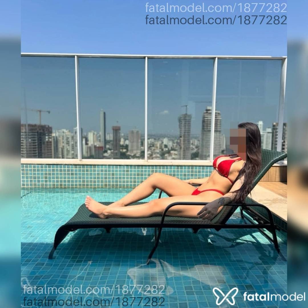 Acompanhante mulher morena (o) de olhos castanhos - Larissa