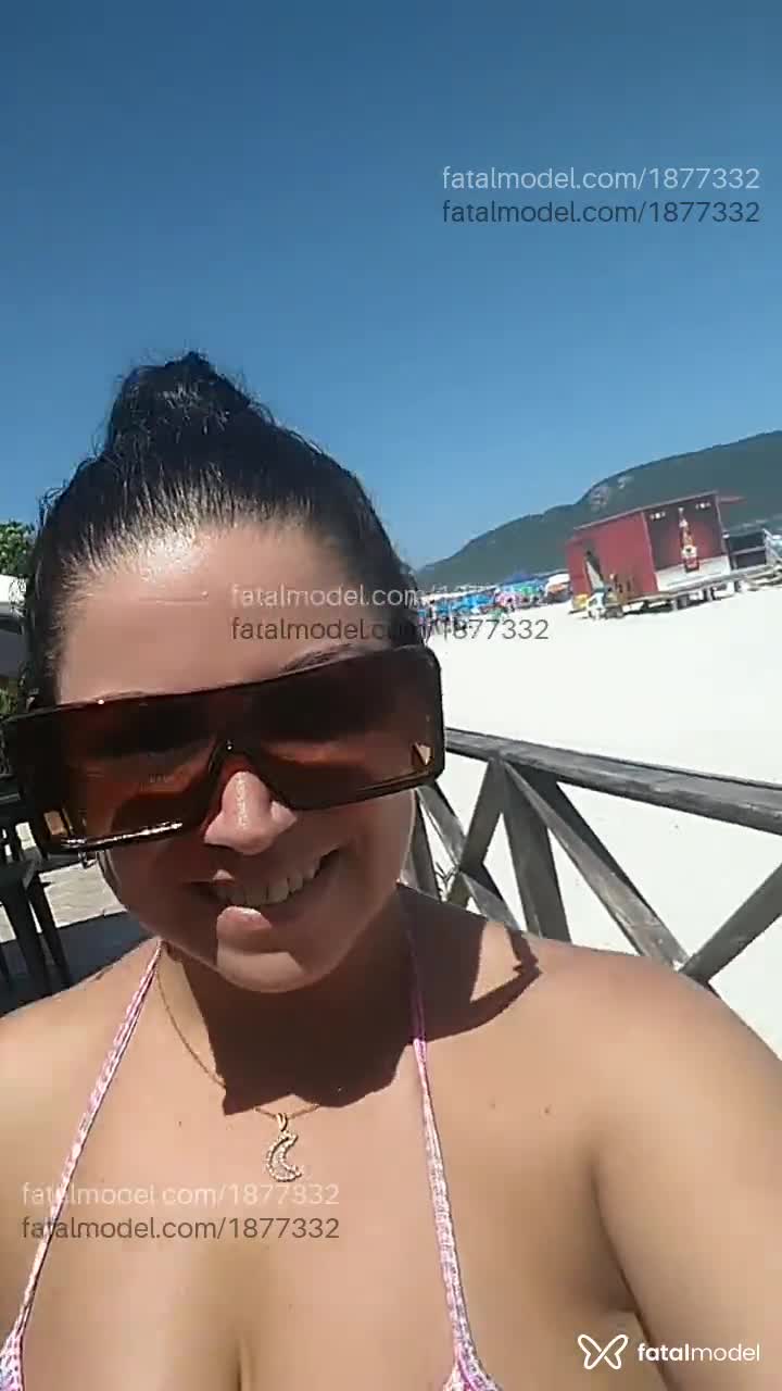 Acompanhante mulher morena (o) de olhos castanhos em Florianópolis - Micka Linns