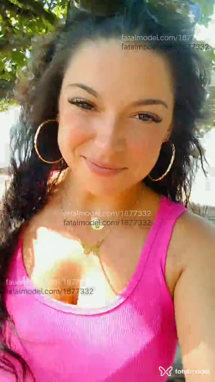 Acompanhante mulher morena (o) de olhos castanhos em Florianópolis - Micka Linns