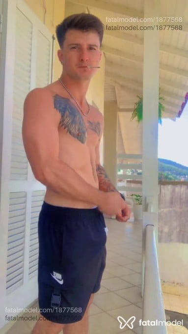 Acompanhante homem com cabelo castanho de olhos mel em Florianópolis - Brayan