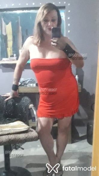 Acompanhante travesti com cabelo castanho de olhos castanhos em Canoas - Valesca Bitencourt
