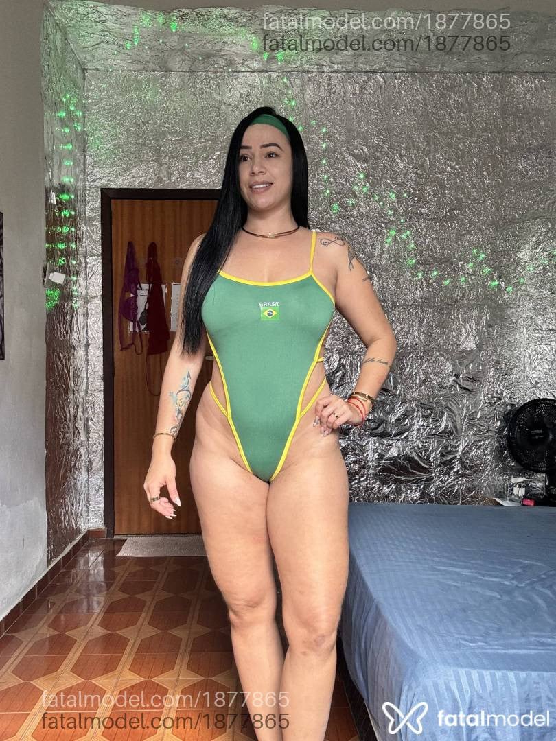 Acompanhante mulher morena (o) de olhos castanhos em Resende Acompanhante mulher morena (o) de olhos castanhos em Resende - Kelly White