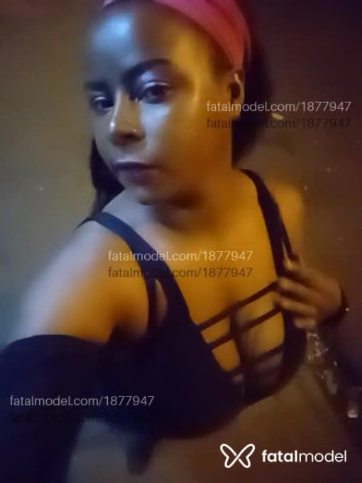 Acompanhante mulher morena (o) de olhos castanhos em Guarujá Acompanhante mulher morena (o) de olhos castanhos em Guarujá - Pantera